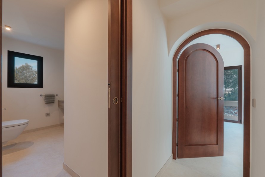 5 Dormitorios - Vivienda en  - 