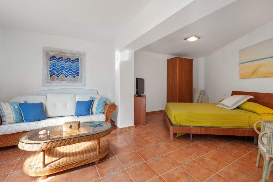 5 Dormitorios - Vivienda en  - 