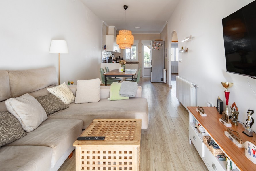 2 Dormitorios - Vivienda en  - 