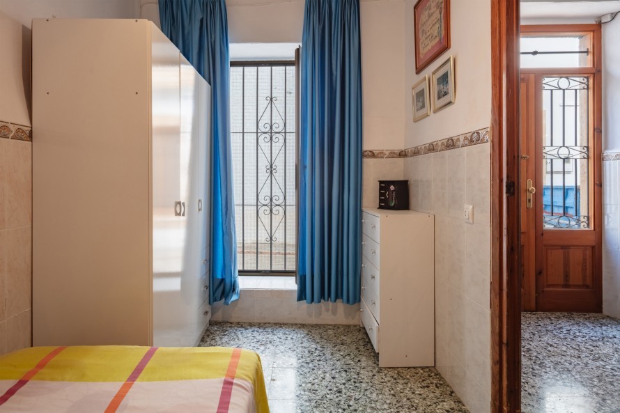 4 Dormitorios - Vivienda en  - 