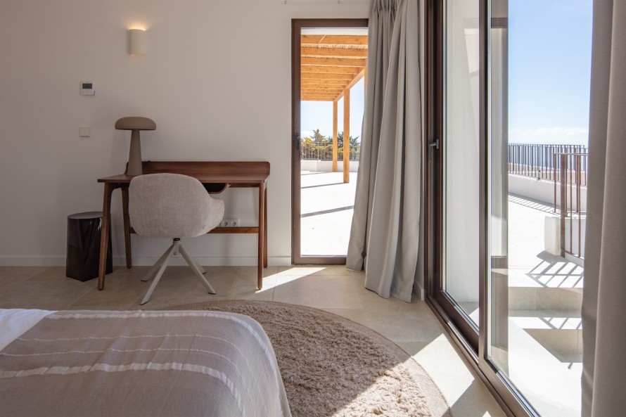 4 Dormitorios - Vivienda en  - 