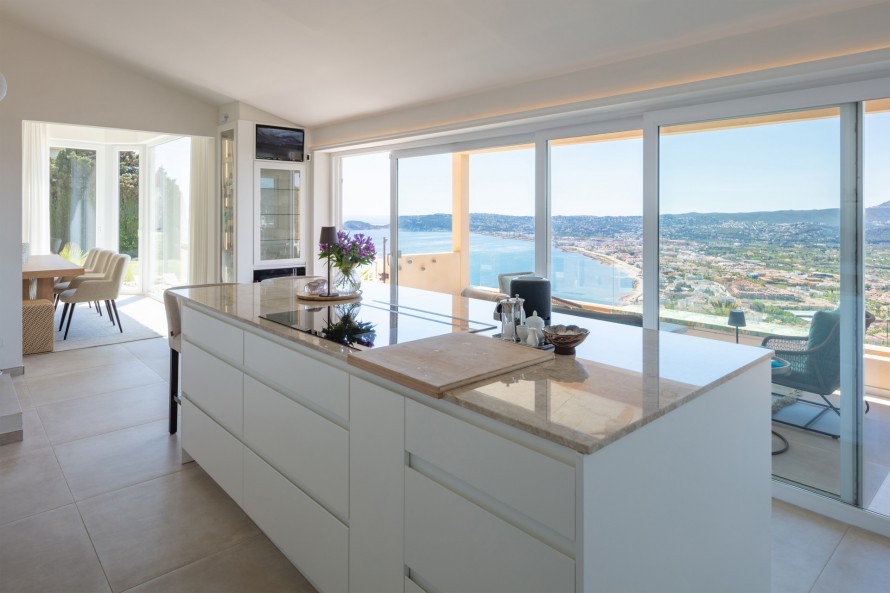 5 Dormitorios - Vivienda en  - 