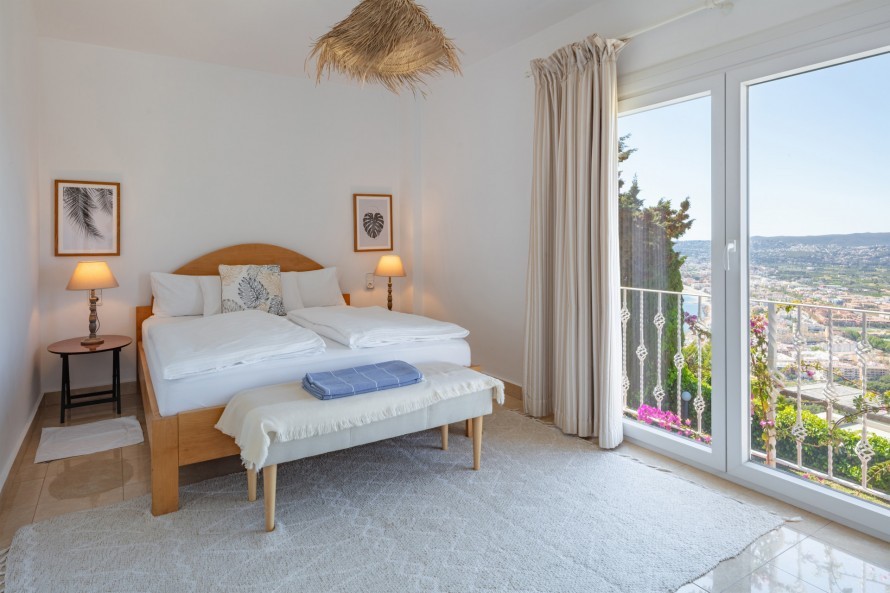 5 Dormitorios - Vivienda en  - 