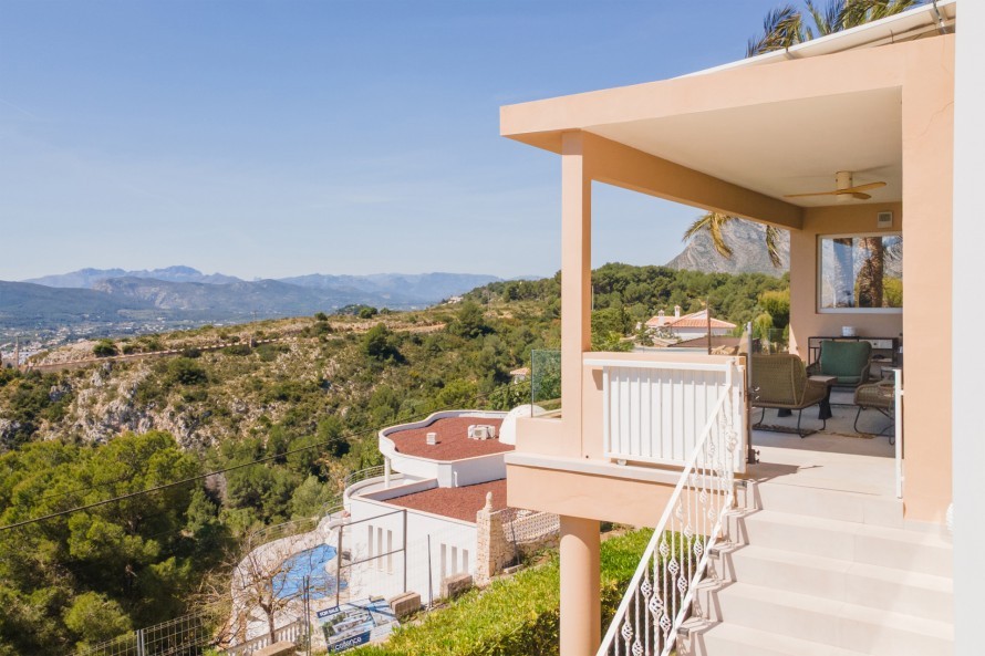 5 Dormitorios - Vivienda en  - 