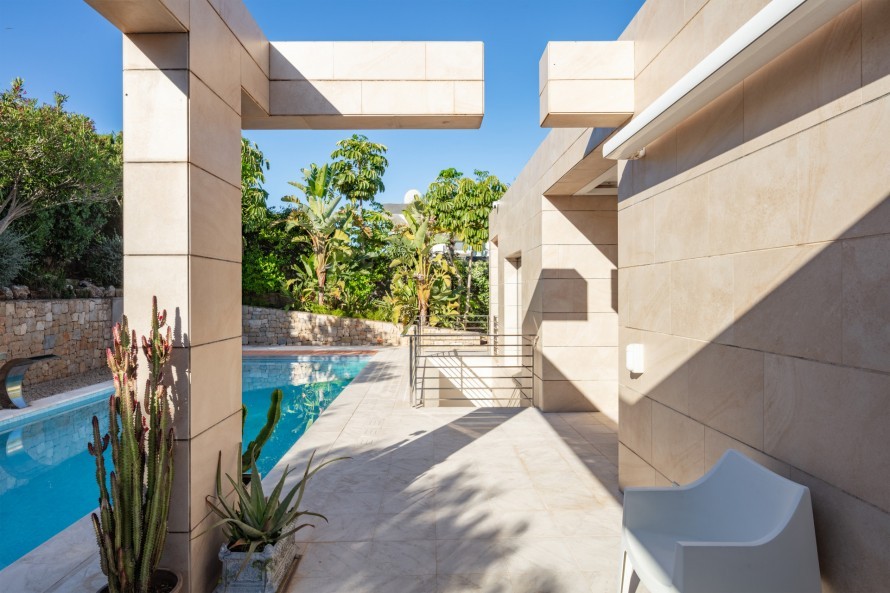 4 Dormitorios - Vivienda en  - 