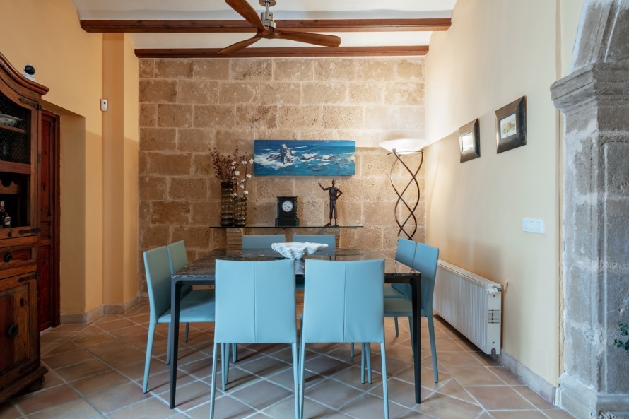 5 Dormitorios - Vivienda en  - 