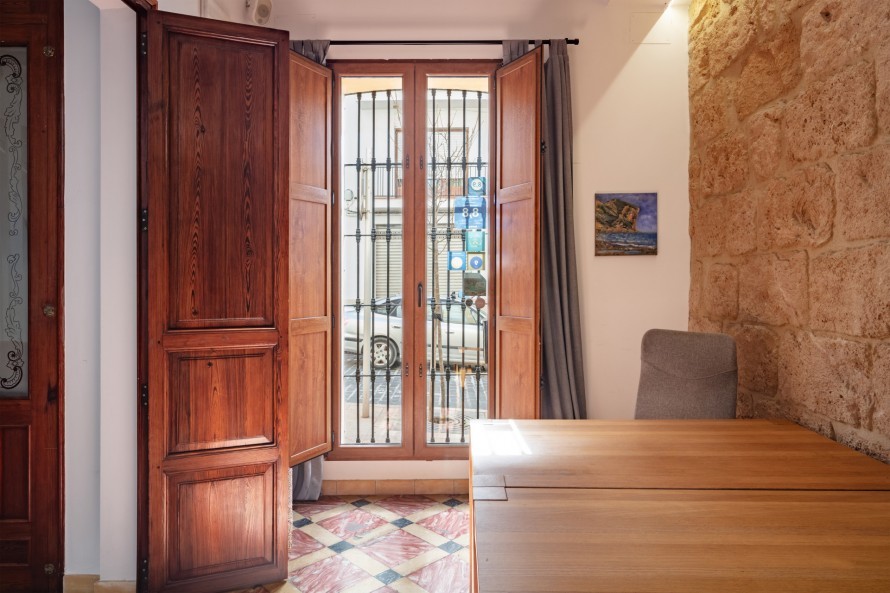 8 Dormitorios - Vivienda en  - 