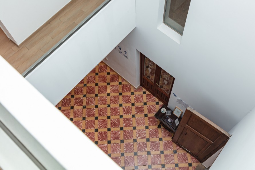 8 Dormitorios - Vivienda en  - 