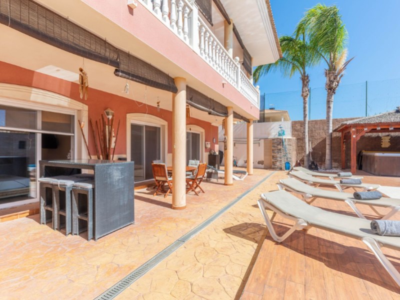 5 Bedrooms - Busot — 32/47