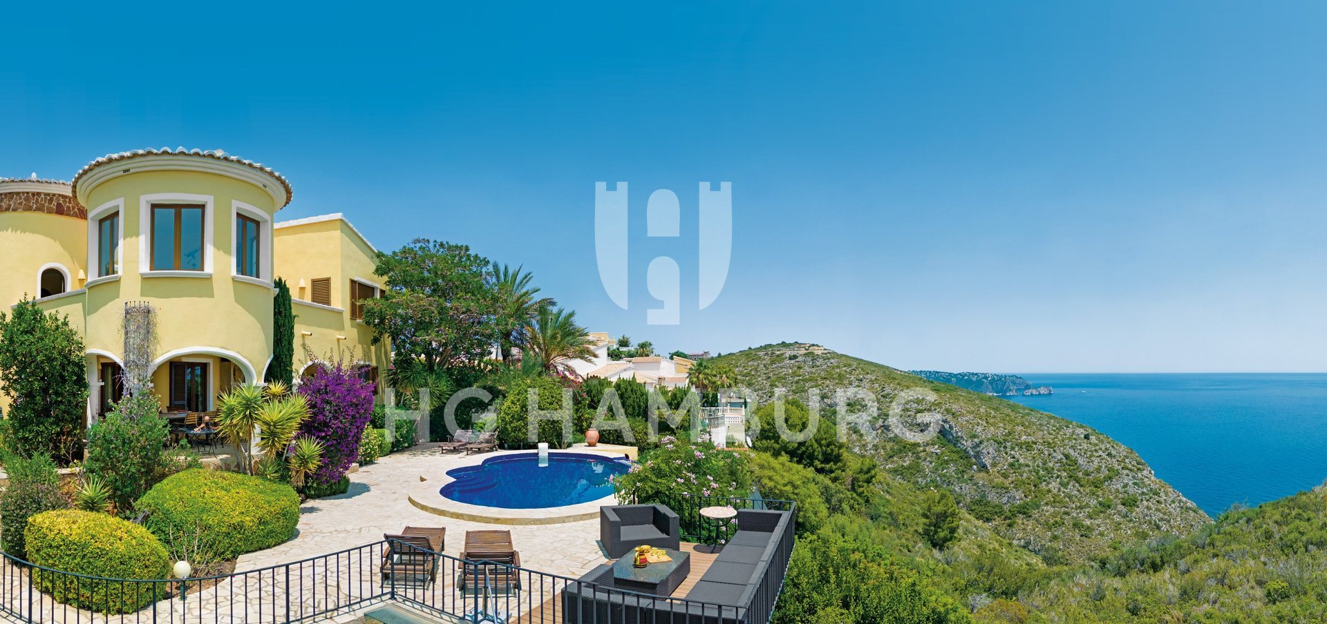 Classic frontline villa, Benitachell (issue 310)