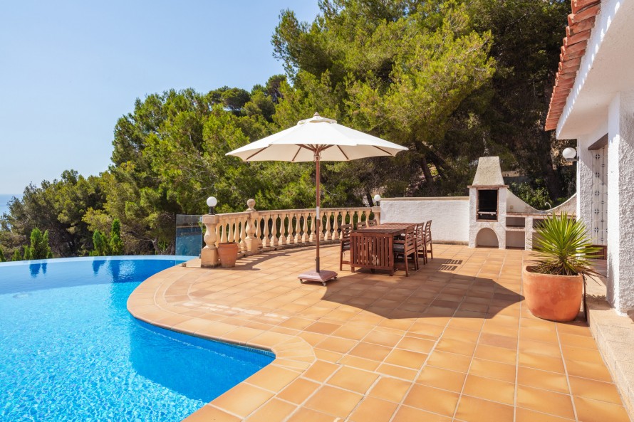 5 Bedrooms - — 14/34