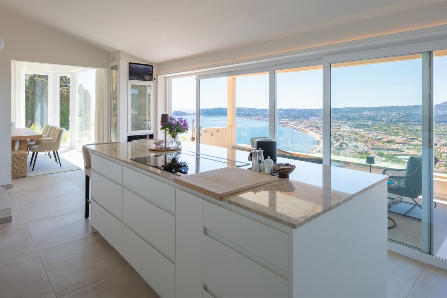 5 Bedrooms - — 15/50