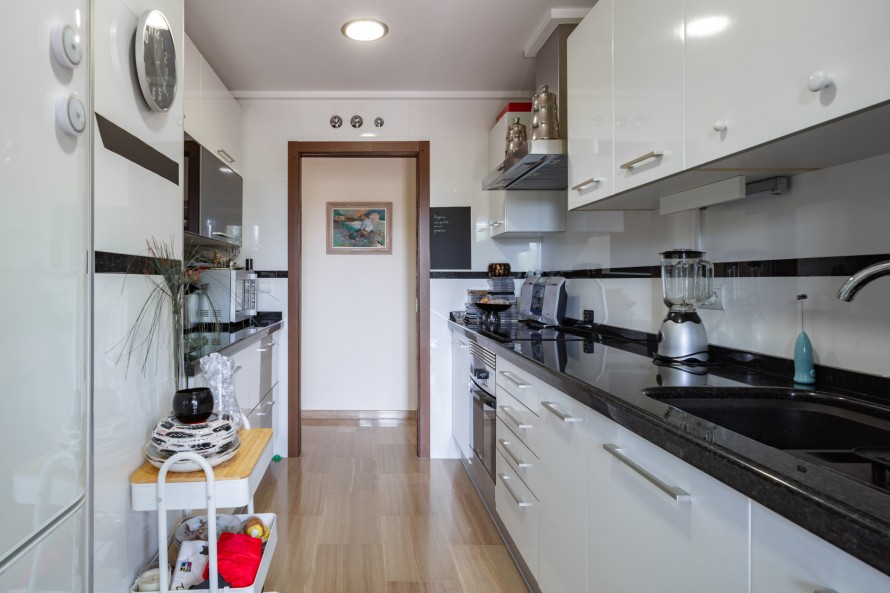 2 Bedrooms - — 11/25
