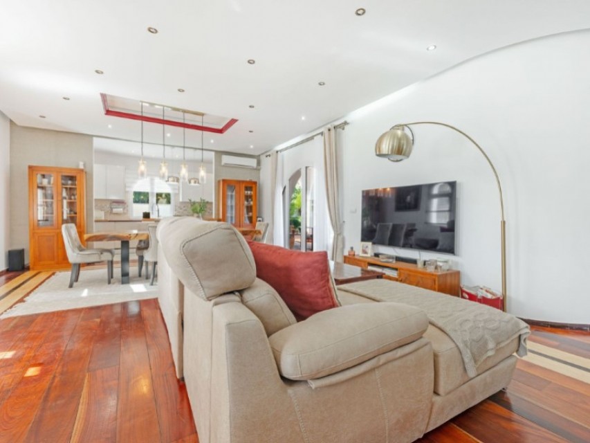 6 Bedrooms - Busot — 25/57