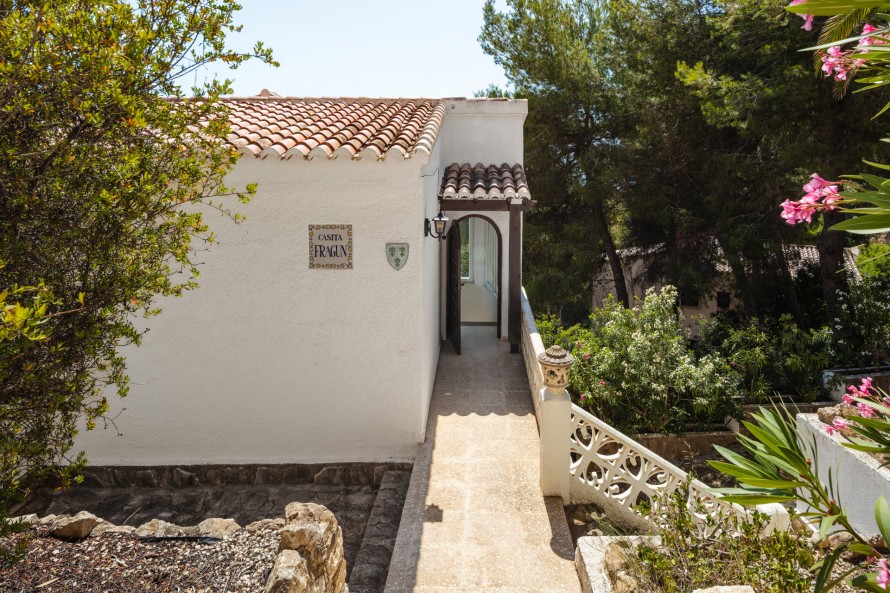 5 Bedrooms - — 26/34