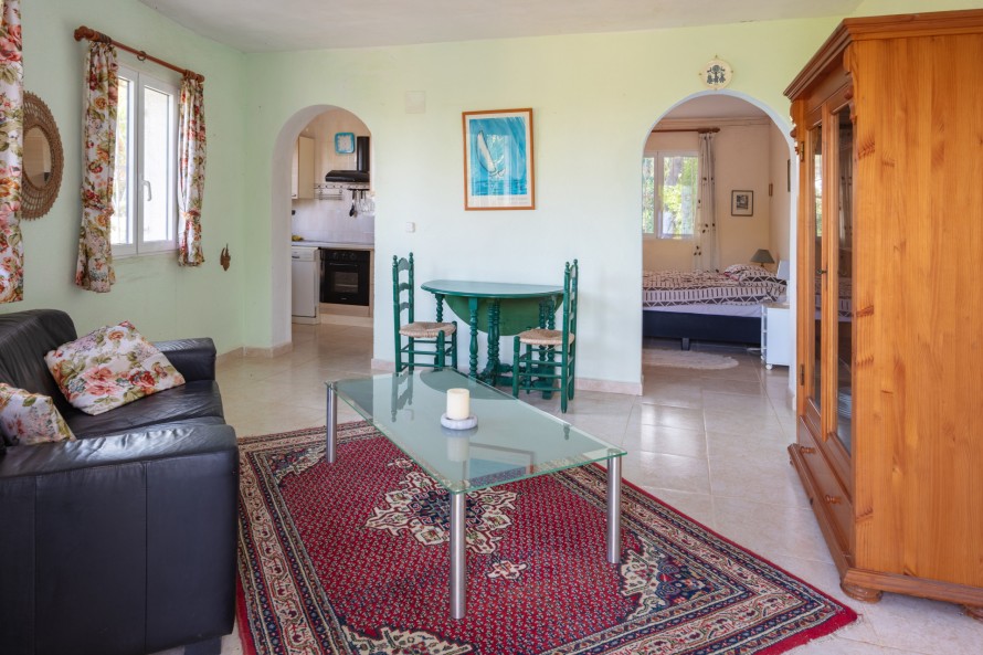 4 Bedrooms - — 17/33