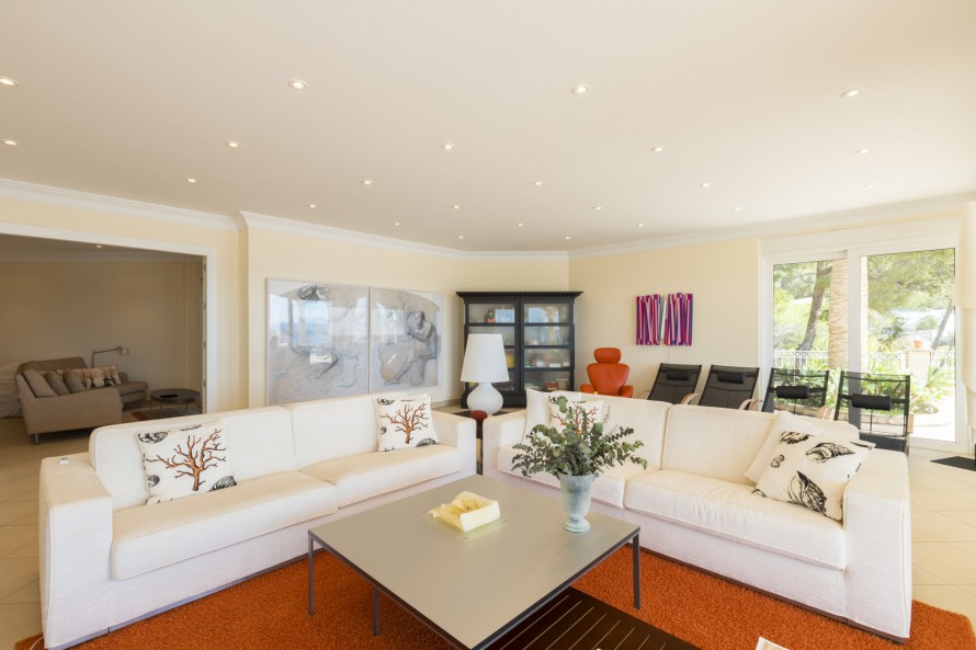 7 Bedrooms - — 15/29