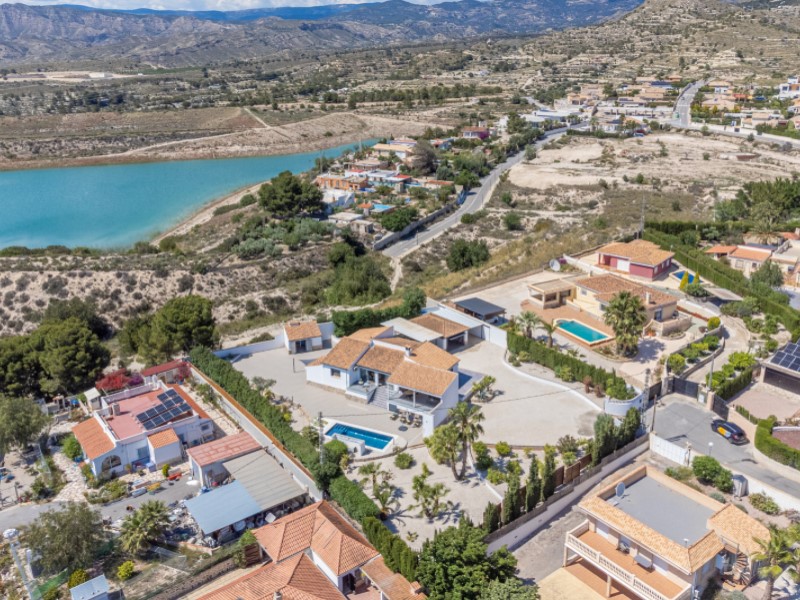 4 Bedrooms - Busot — 56/61