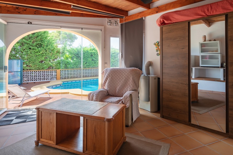 4 Bedrooms - — 23/36