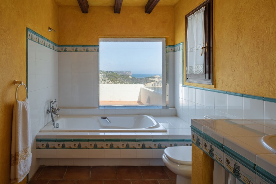3 Bedrooms - — 31/47