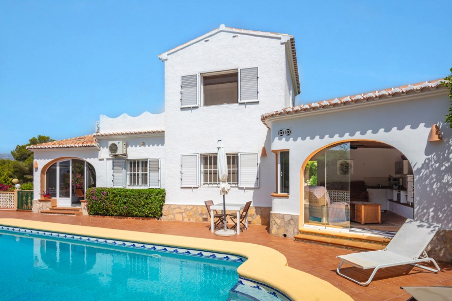 4 Bedrooms - — 2/36