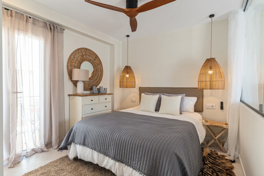 2 Chambres - — 12/29
