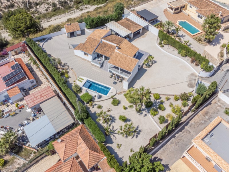 4 Bedrooms - Busot — 17/61