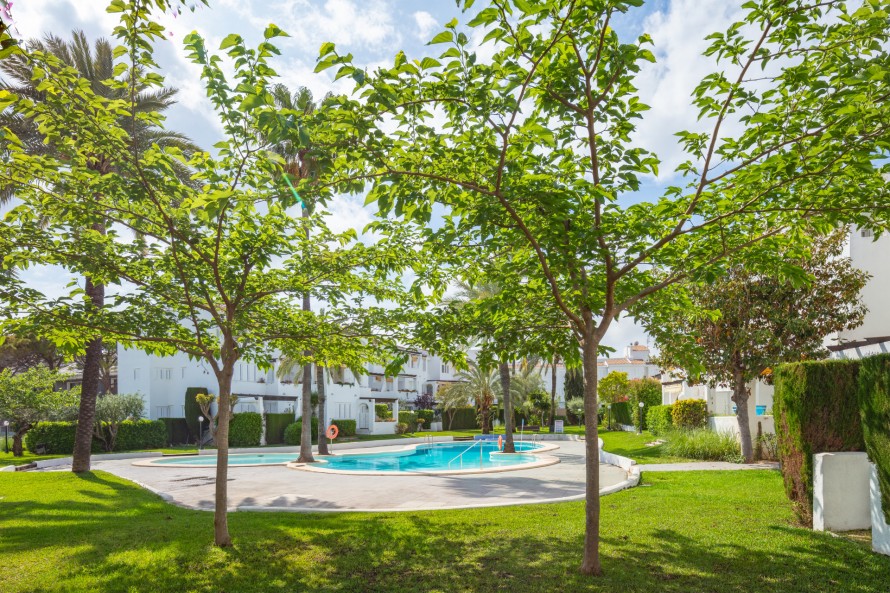 2 Bedrooms - — 28/36