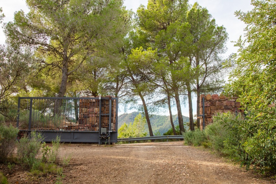 12 Bedrooms - — 19/50