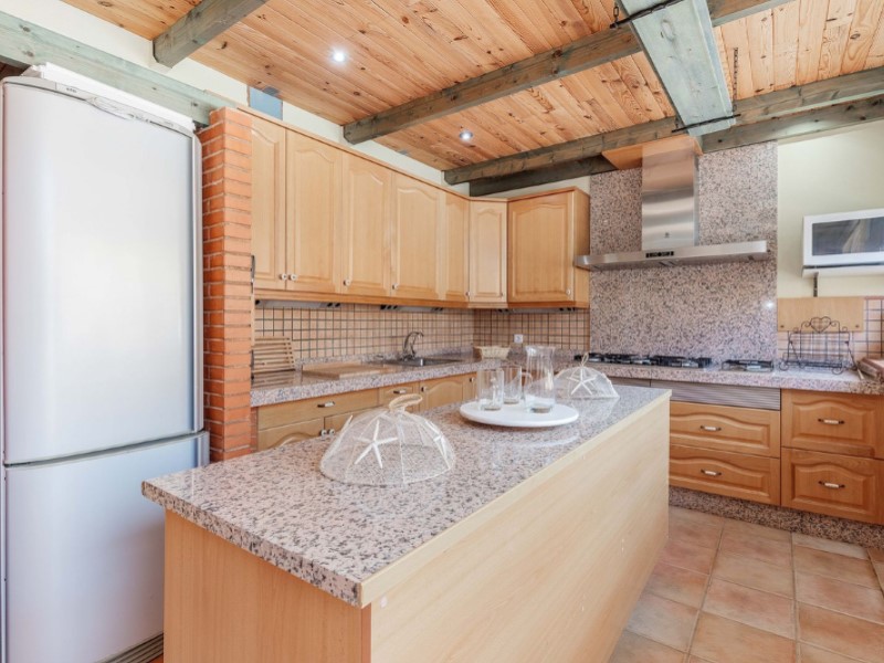 5 Bedrooms - Busot — 17/85