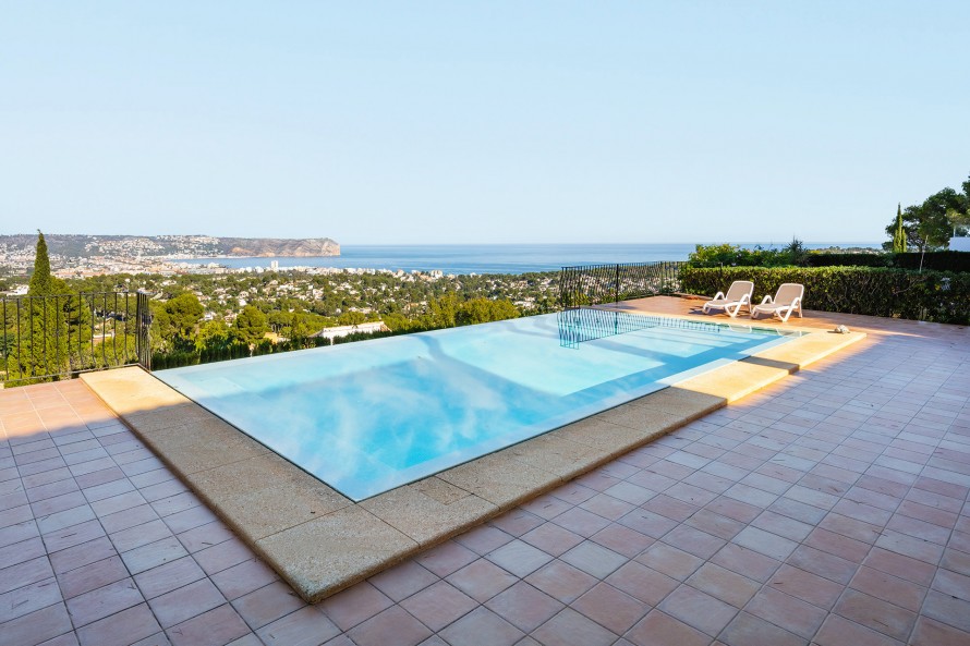 5 Bedrooms - — 31/35