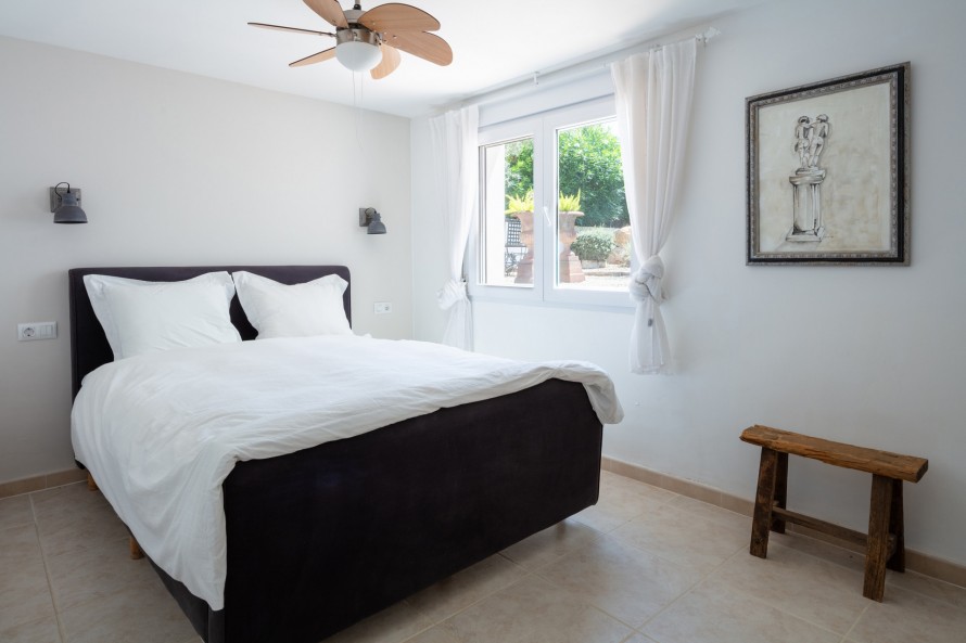 7 Bedrooms - — 16/47
