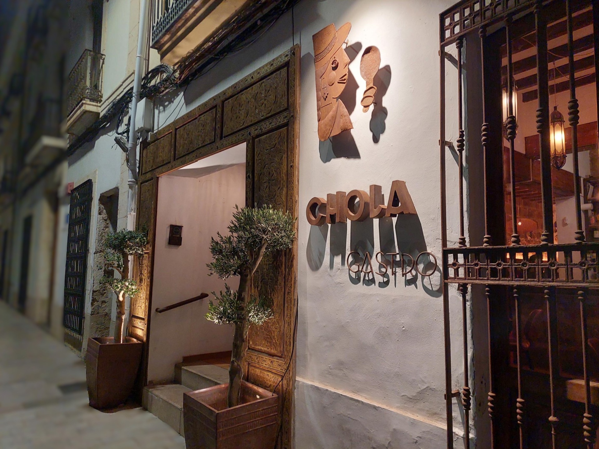 Chola Gastro