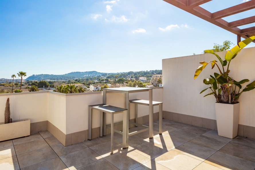 2 Bedrooms - — 26/37