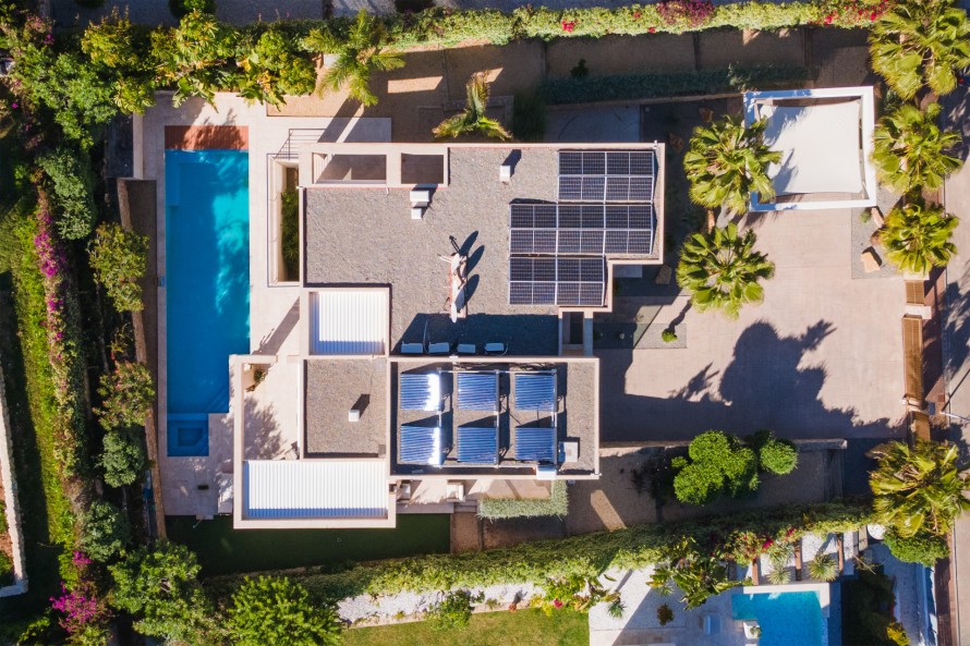 4 Bedrooms - — 22/25