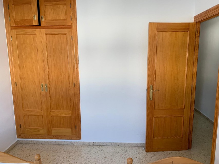 4 Bedrooms - — 15/20