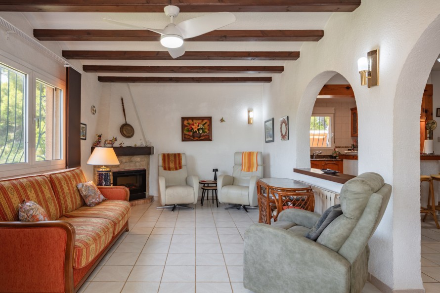 4 Bedrooms - — 8/36