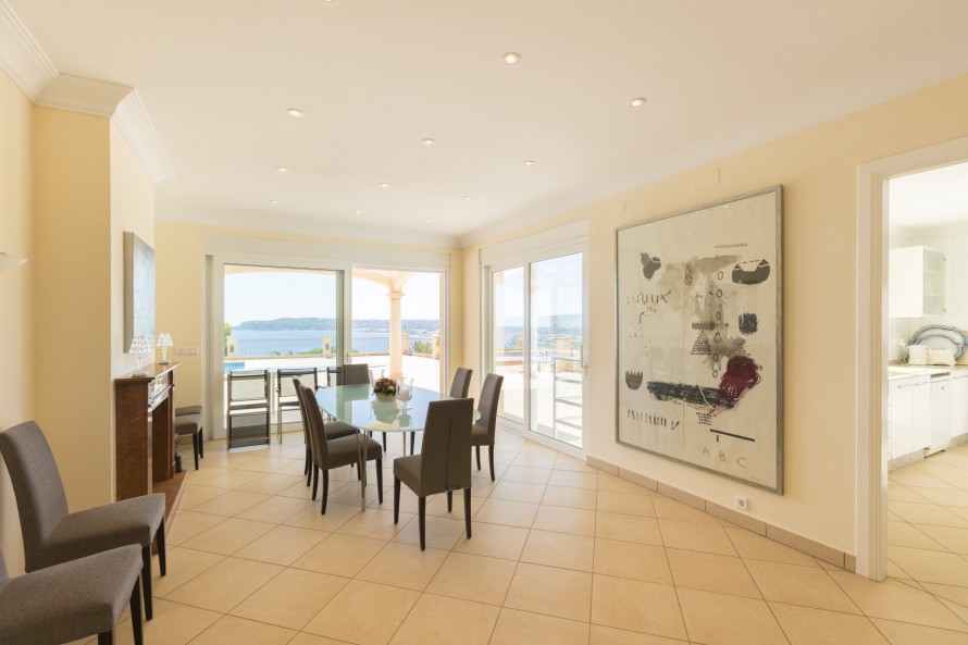 7 Bedrooms - — 13/29