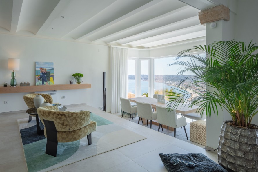 5 Bedrooms - — 10/50