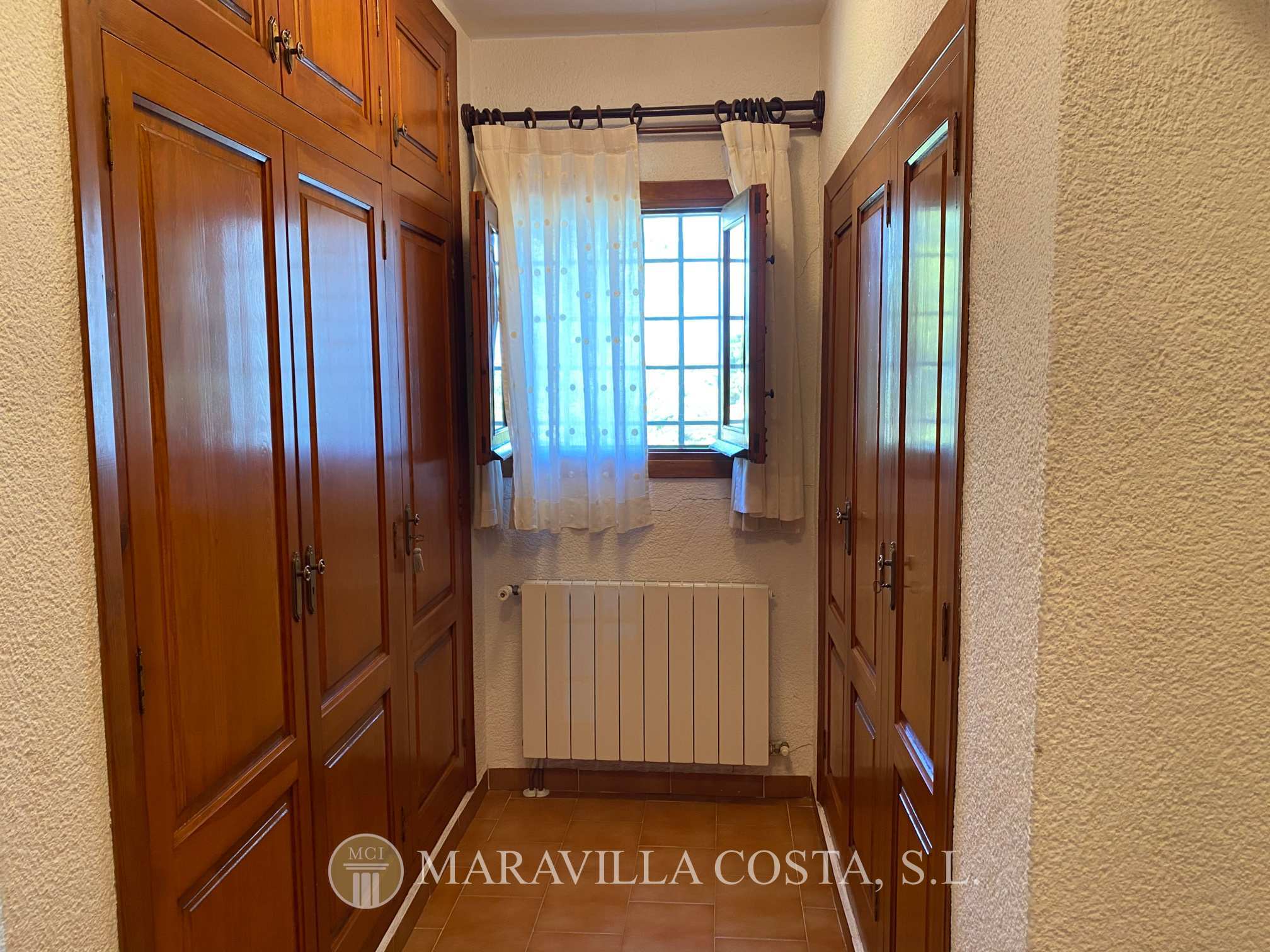 6 Bedrooms - Jávea — 25/50