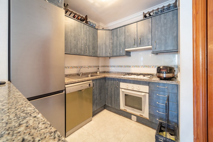 2 Bedrooms - — 6/30