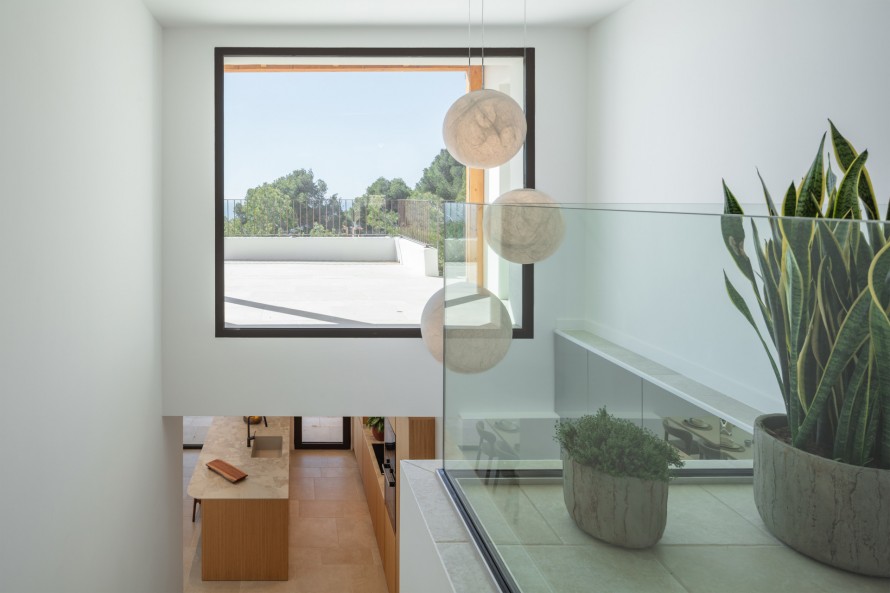 4 Bedrooms - — 32/50