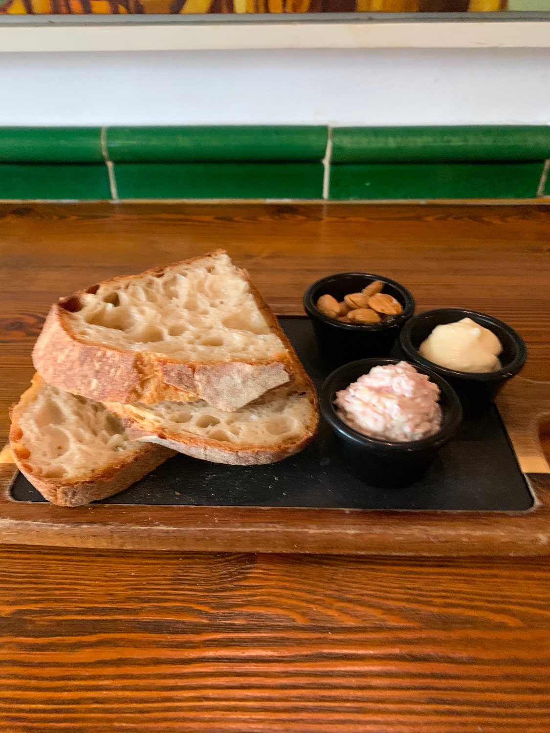 Bread and alioli