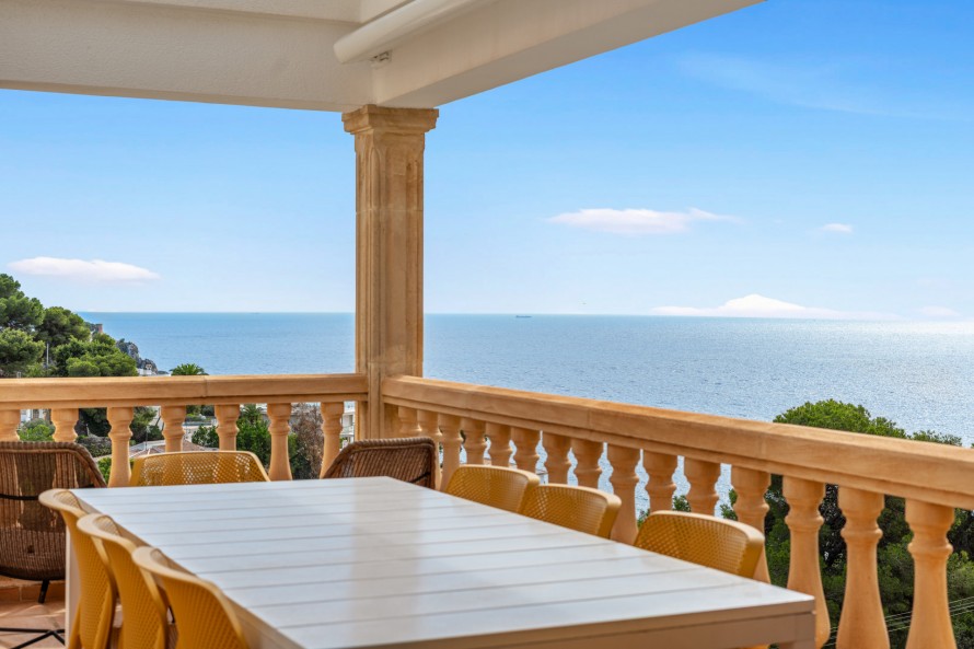 5 Bedrooms - — 3/39