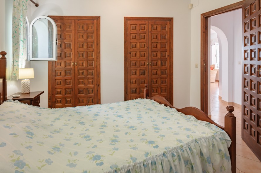 2 Chambres - — 19/37
