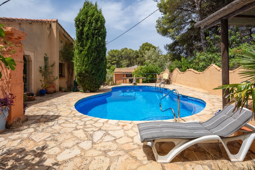 4 Bedrooms - — 21/36