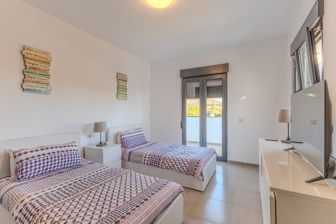 6 Bedrooms - Jávea — 36/50