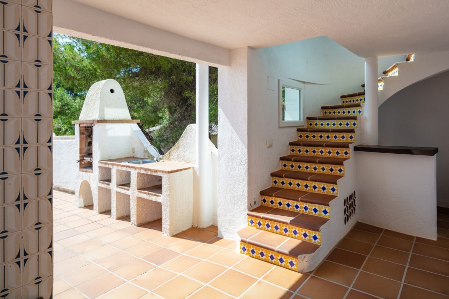 5 Bedrooms - — 24/34