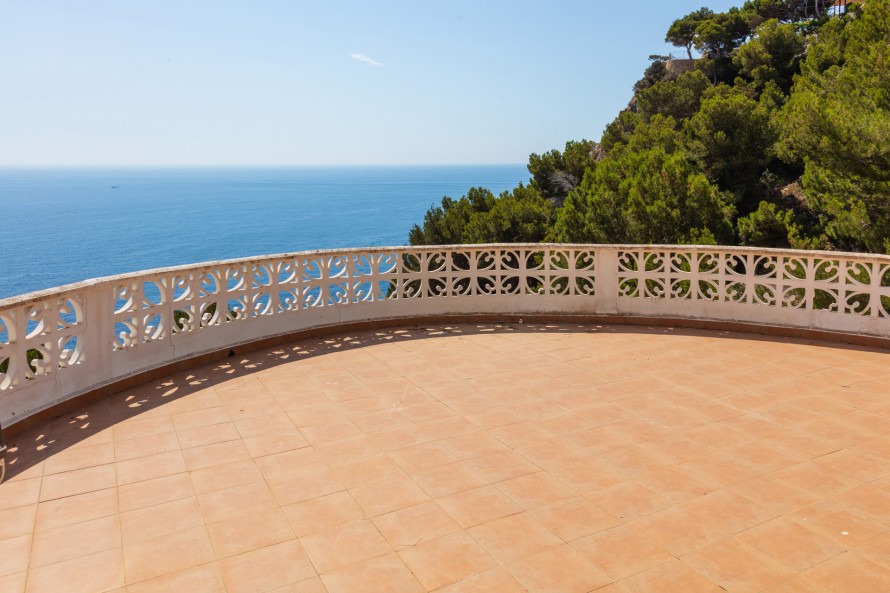 5 Bedrooms - — 29/34