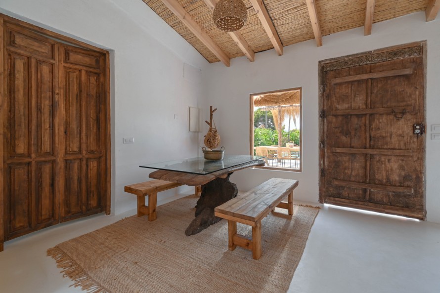 4 Bedrooms - — 7/43